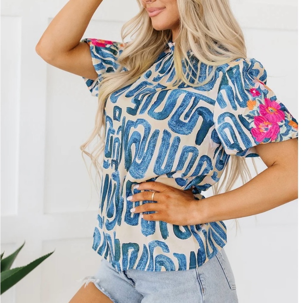 NWT Pablo Puff Sleeve with Embroidered Top S